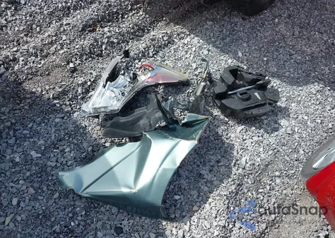 2016 Subaru Forester 2.5I Premium z USA, uszkodzony, nr VIN JF2SJADC6GH552079